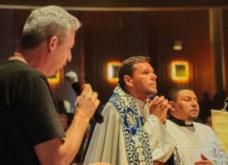 Glória 50: Restauração da alma, com Rodrigo Ferreira e Pe. Helano Samy (18/03/26)