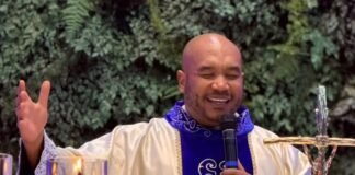 “Fica comigo, Jesus”: Pe. Daniel Antônio convida à renúncia, à cruz e ao seguimento na 7ª noite de festejos