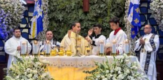 “Senhor, que eu veja!”: fé, caridade e perdão marcam 13ª noite da Festa da Padroeira